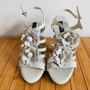 White House Black Market Floral Heels Pumps